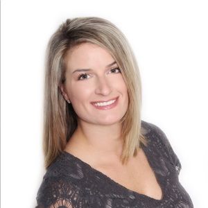 Meet your Posher, Whitney